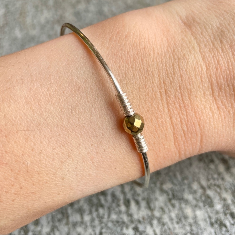 NWOT Artisan Handcrafted Silver Plated Bracelet with Gold Tone Bead